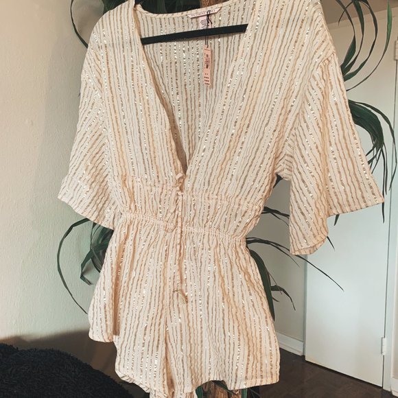 NWT Victoria's Secret Romper - Picture 2 of 3